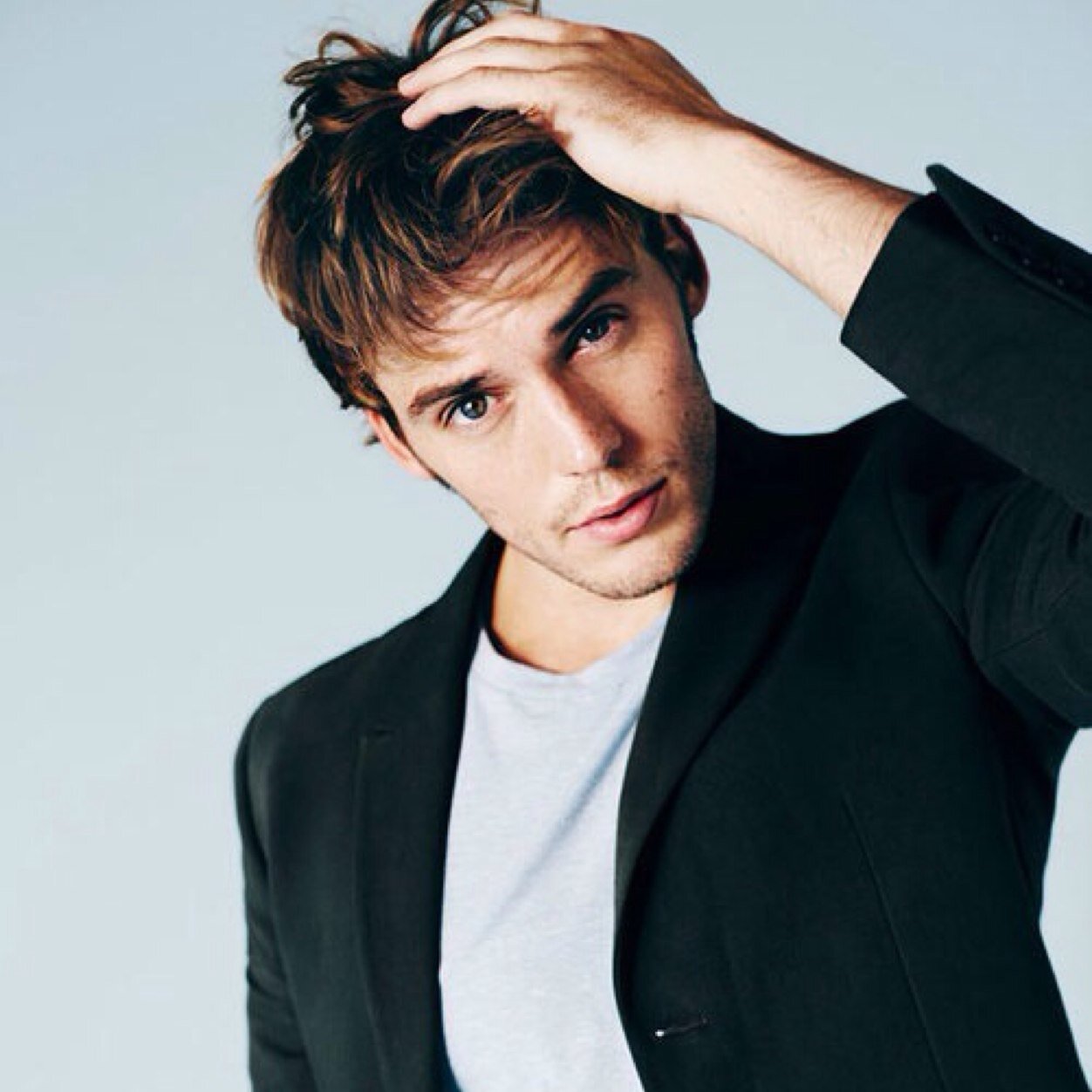 22. Ravenclaw Alumni. Astronomy Professor.  (multi rp| +18)