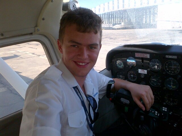 @Airbus A380 Freak!!. Previous account @christiaankemp #avgeek. Born to fly. The sky is my home. Big top gear UK fan. Giving my life to Jesus