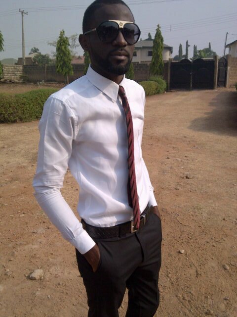 Beeeb21's profile picture. I'm just myself. An accountant, wanna know more? follow me  #Teammanutd #TFB