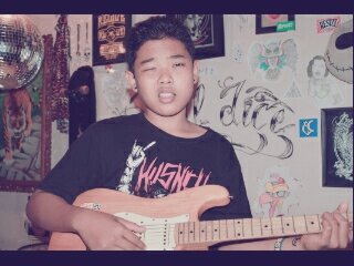 @BROADCASTCLOTH Love the life you live ╰Θ—Θ╯  Live the life you love