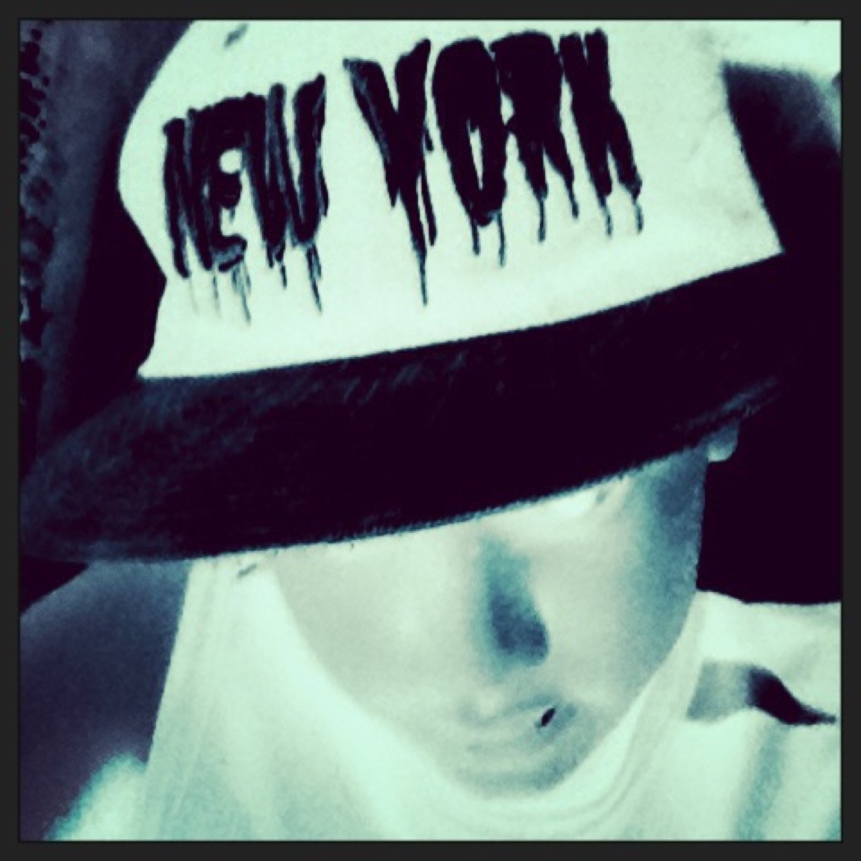 monedux's profile picture. snapchat phils_mone
 instagram phils_mone
facebook