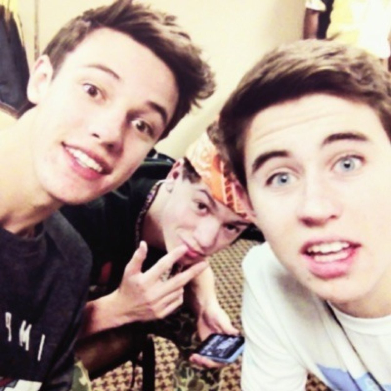 free follow so please follow my main account @snugglemecam