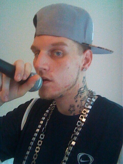 vmansrymes1's profile picture. IM A 27 YEAR OLD RAP ARTIST, JUST TRYIN 2 UP MY GAME & GETTA BRAKE INDIS HARSH GAME, NUFF LOVE OUT 2ALL FANS BLESSED AKA V-MAN