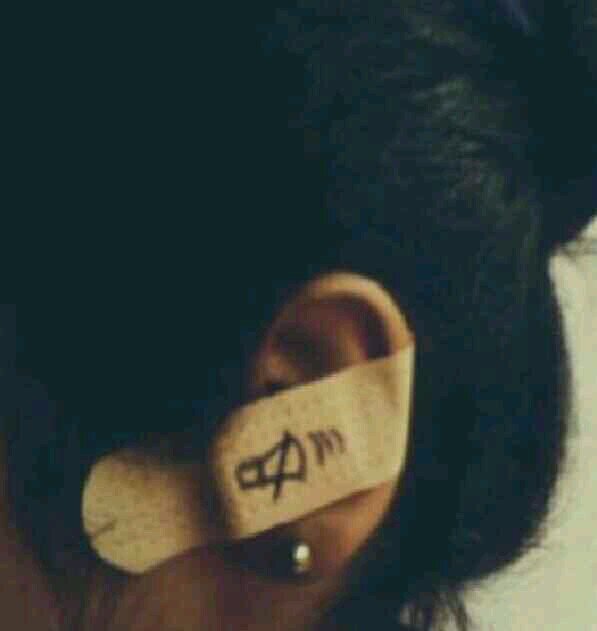 ﺣﻴﻦ ﻳﻜﺜُﺮ ﺍﻟﻌﺘﺎﺏ 
ﺇﻋﻠﻢ ﺑﺄﻧﻪ ﺍﻟﺮﺣﻴﻞ ﻗﺪ ﻃﺮﻕ ﺍﻷ‌ﺑﻮﺍﺏ..