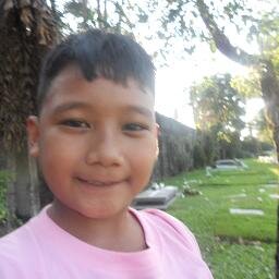 nicoquares's profile picture. 