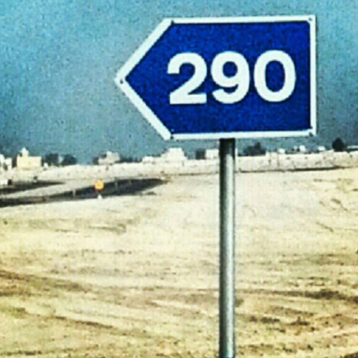 Route290_'s profile picture. اذا ضاقت لندن بمواعيد العشاق خلنا على خط K290 نتواعد✌                              _kik: Route290