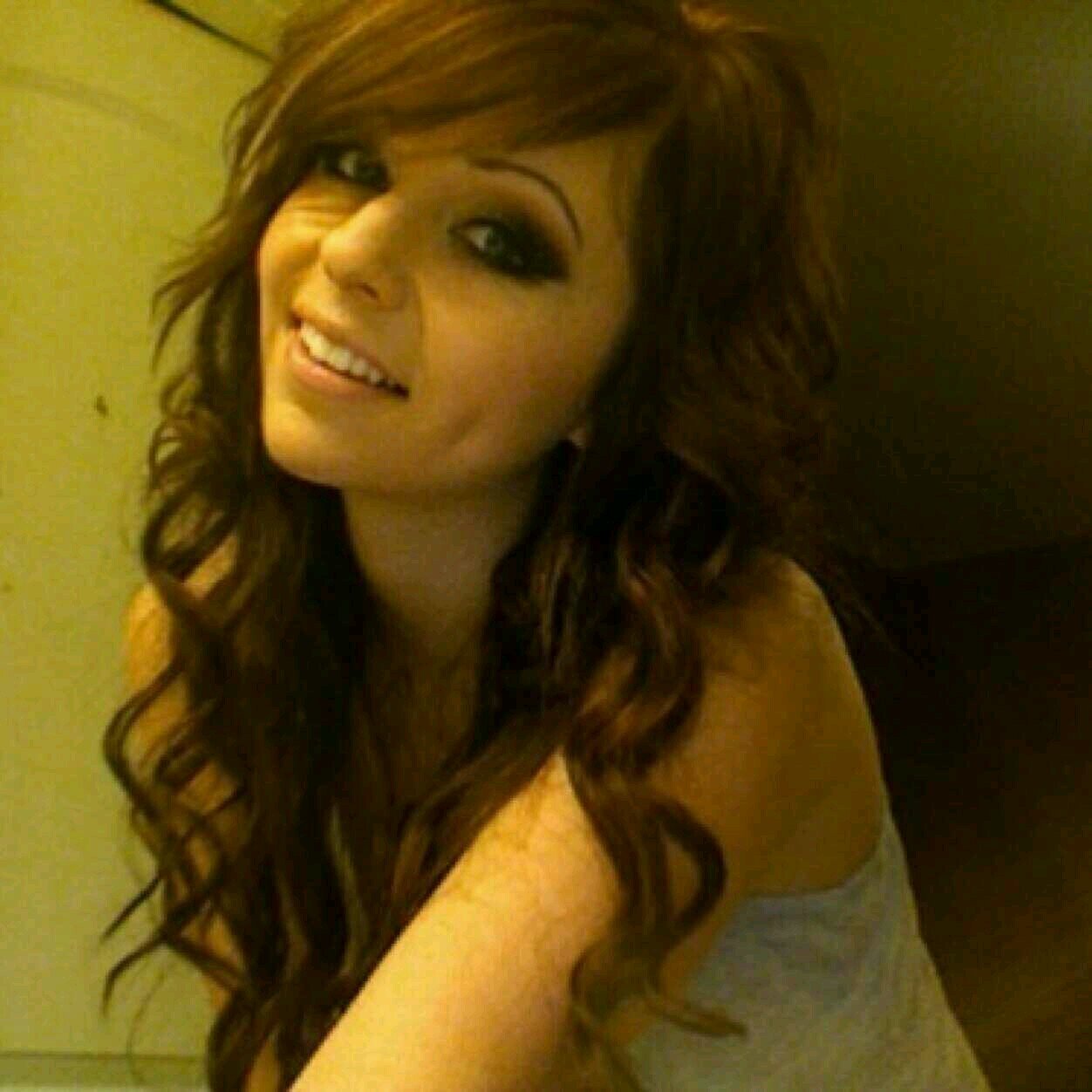 ||Female Derek| Taken | Bi|| @UndeniableRebel is mine. Wanting @TheBetaAnchor to not leave. My little boo stayed :D