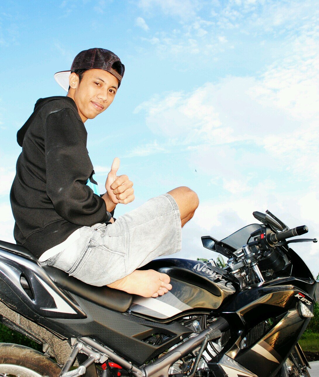 Dhedy_Cendana's profile picture. APA DIKANA ERO-ERO