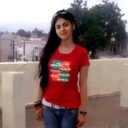 I am simple lady for Indian and worked for #freelancing ,#social media, #seo at socialhawkers