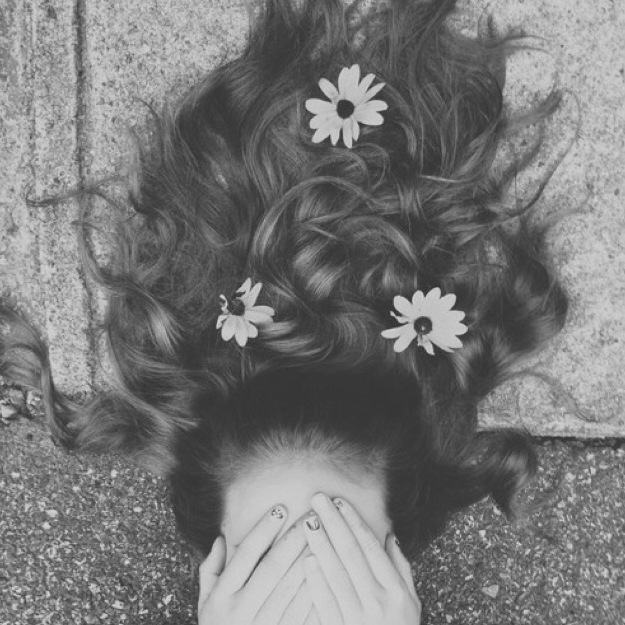 shxttered_soul_'s profile picture. Not a loving person get away from me