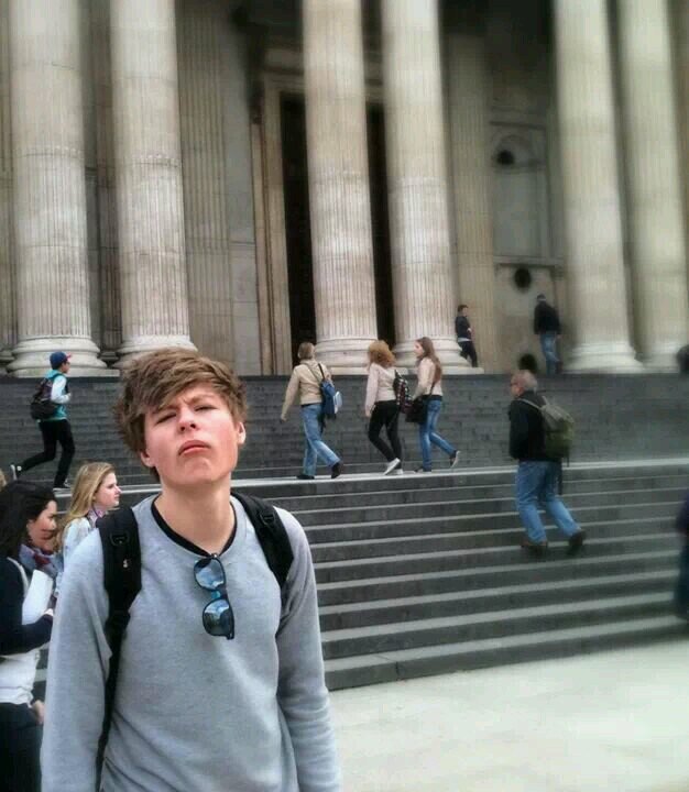 Florisjecool's profile picture. Bio's zijn stom