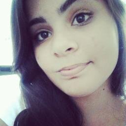 ...Tem gente que tem cheiro de rosa de avelã,tem o perfume doce de toda manhã...
@luansantana me segue amor 3