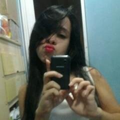 Muitos te julgam sem antes te conhecer.