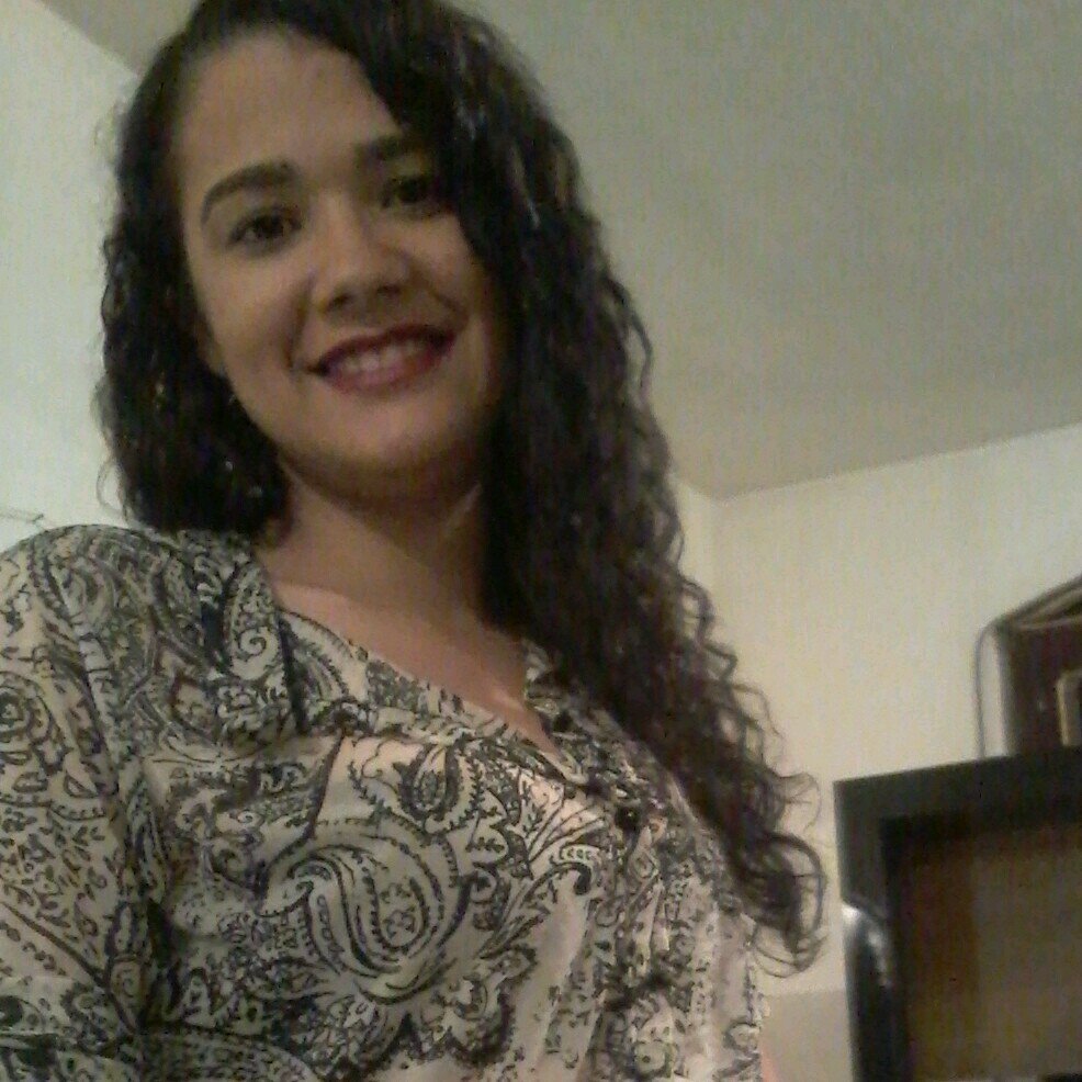 22anos, pernambucana, nascida em Sertânia, sao paulina, estudante de psicologia...