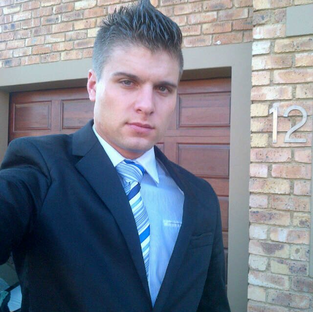 I live in the JHB I'm a huge Man U fan and a die hard sharks fan love all sports in fact and I love meeting new people so follow me