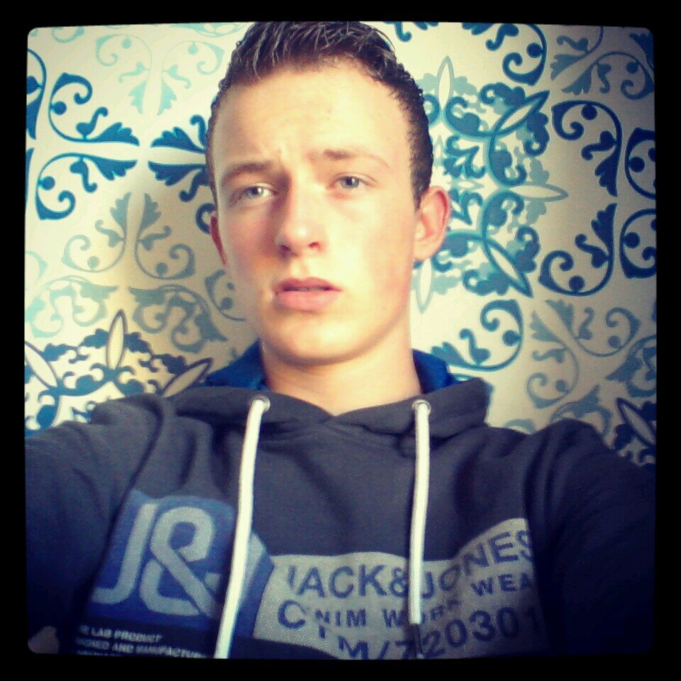 tofste hollander. lovee kirsten