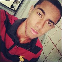 ‎Se eu não posso mudar um acontecimento, se não posso mudar a vida, então que ela me modifique