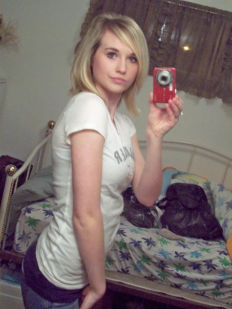 sweetguurl's profile picture. ♥Well my name is Caimen--unique I know ♥I currently work in a hospital in the ER ♥I graduated in May 2008 and will start school in garden city in the fall of 2