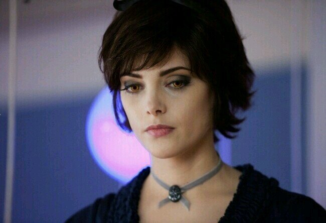 HisVampAlice's profile picture. Hi I am alice Hale I am sister to @VampBellCullen  I can see vision and #single