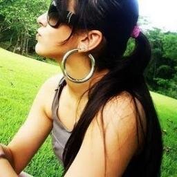 Querida eu sou um Diamond e você é só Pisca-Pisca fofa. Minha mãe me deu a Luz e eu continuei com ela.