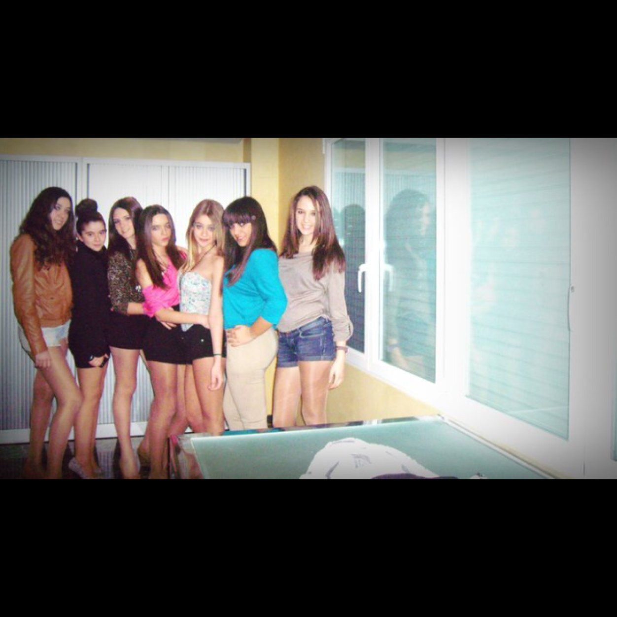 La vida nos enseño a ser mas fuertes.♥
                        
                          Carlet.