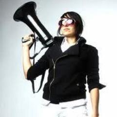 music lover, bookworm and a huge dr who fan so i guess you can say im a big geek and a MAJOR Michelle Chamuel fan
