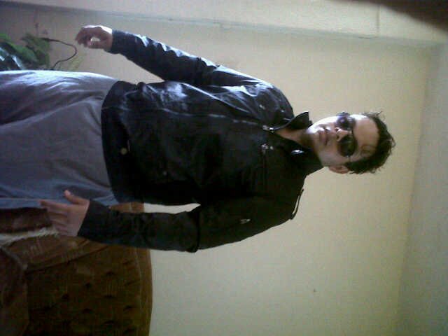 tengo 21 años me gusta salir y me gusta el pasticho y tanbien me gusta cocinar mi pin 27E776EA y numero 04246637957