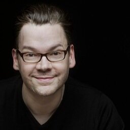 please follow me @standupmagician