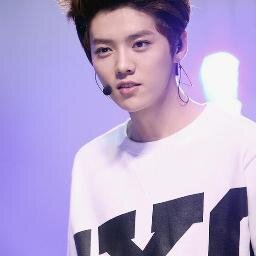 ขายของ เสื้อ / โพราลอยด์ ของศิลปินเกาหลี ของมีทั้งพร้อมส่งและพรีออเดอร์นะคะ คนขายมี 2 คนคือ มิ้งกับแจม ติดต่อได้เสมอคะ จุ๊บๆ ♥