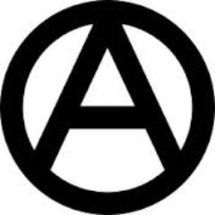 Lucha en contra del fascismo muerte al gobierno nazi. la única iglesia que me ilumina es la que arde. lucha