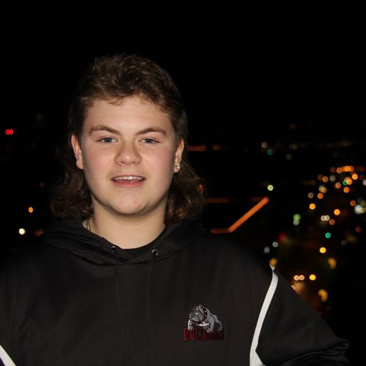 Slammin Brews and Packin Chews. Country at heart. Midget A hockey. Hockey over everying .Taken by Hannah Storie. Burnaby Mountain Secondary.#dirtyflow #pucklife