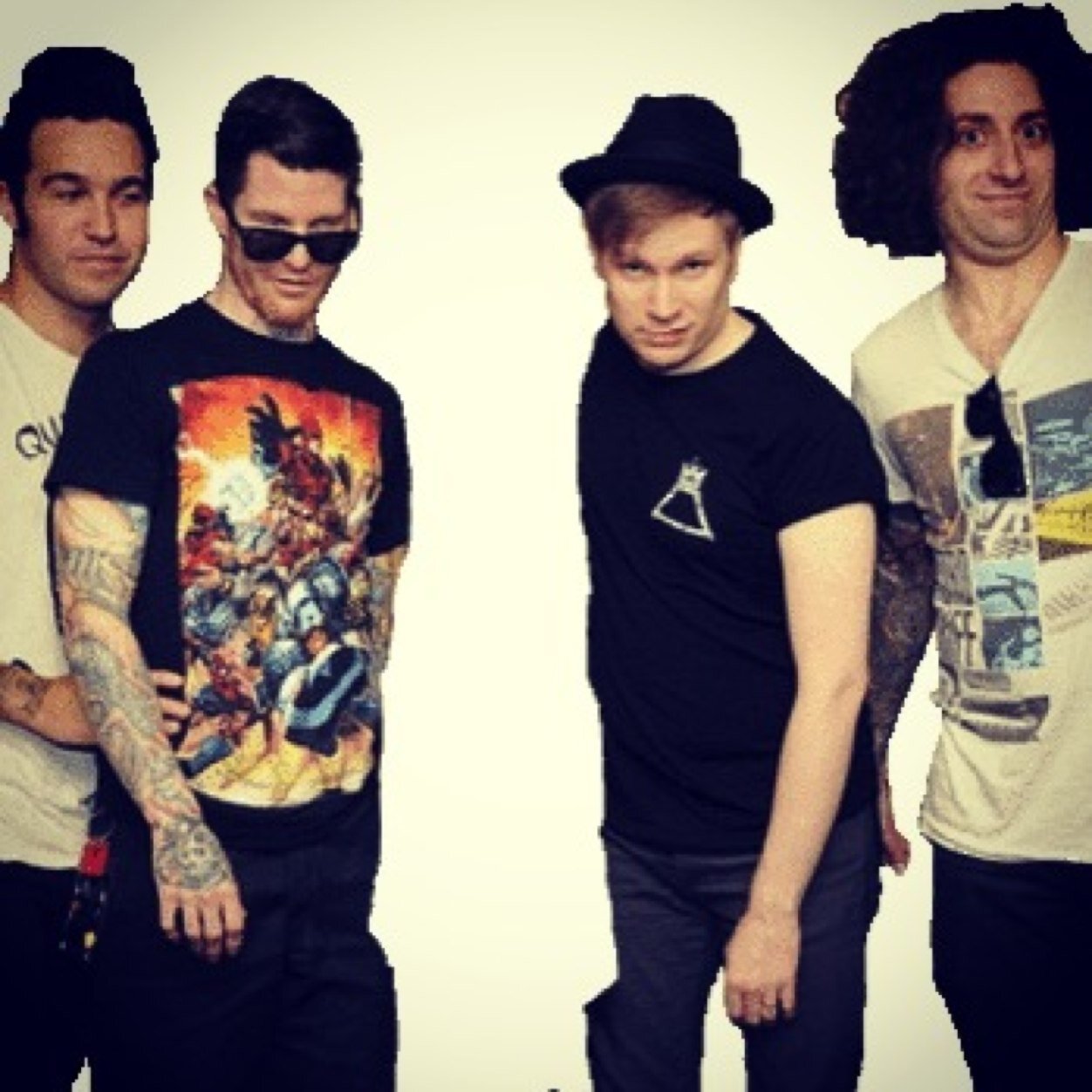 A huge directioner. Loves oreos. Ship shoey. Ship phan. llamas are just amazayn. Fall Out Boy tho :3 and Panic! At The Disco