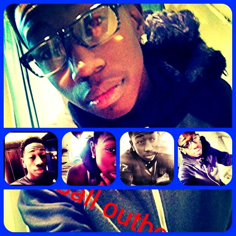 follow a balloutboy.... ima follow back......