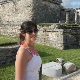 Periodista de profesión, trabajo en marketing. Busquilla.  Me creo asesora en viajes.