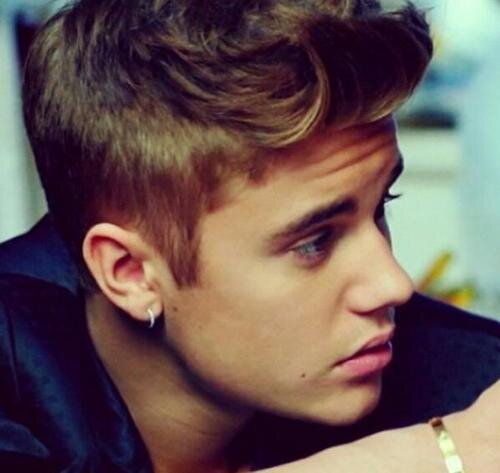 Hello! I am Justin Bieber!