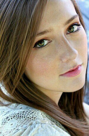 JenniMoriarty's profile picture. Jenni Moriarty. {16 year old} ~Dad- @MoriartyByName.~ [Exploring Options] [RP] [18+]