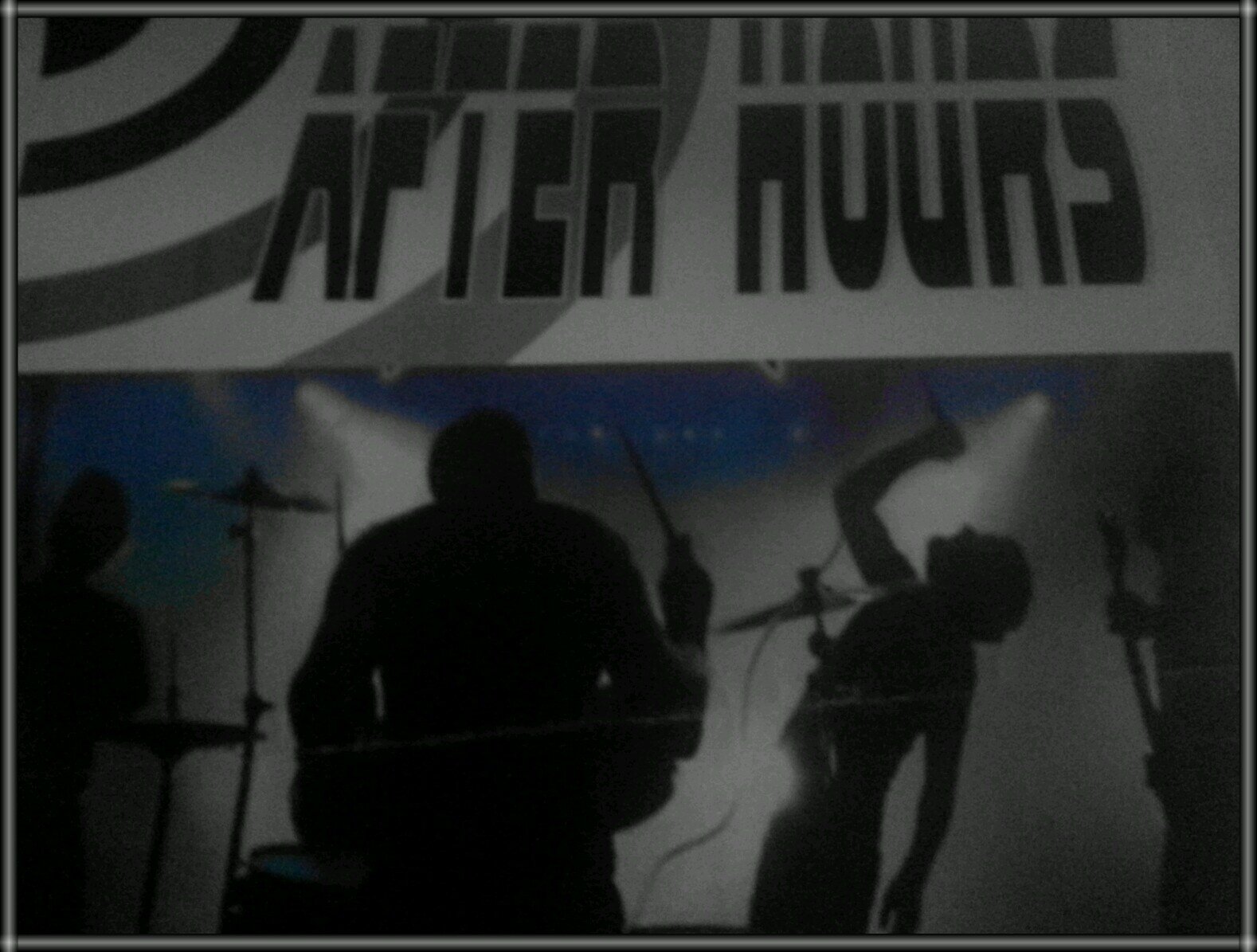 Ian...(Lead Guitar / Vocals)...Pete...(Drums)...Chris...(Bass Guitar/Vocals)...Mark...(Guitar/vocals)...Andy...(Keyboards/Vocals)