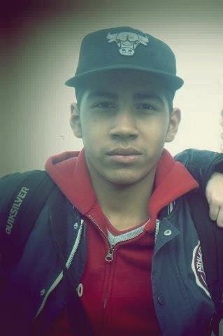 Gustavo37Gil's profile picture. 