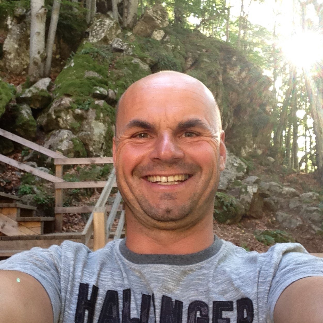 poort071's profile picture. 