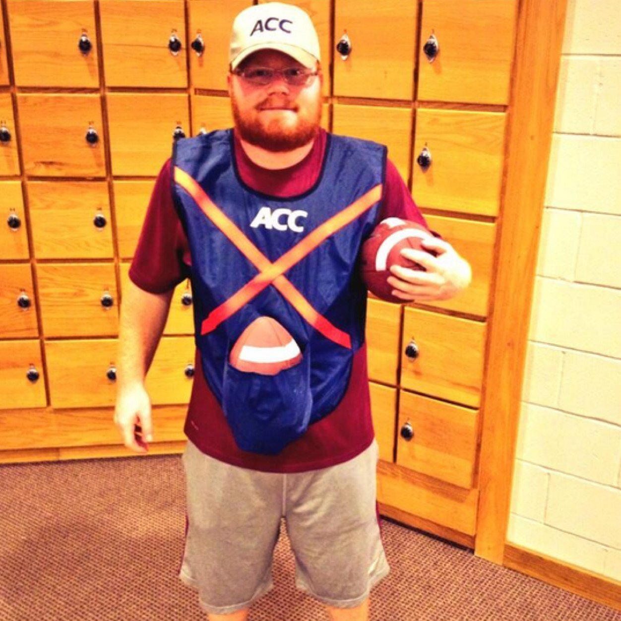 Red_Lightning5's profile picture. They call me Red Lightning, Florida State University Ball Boy. #Champs #RedLightning Biz: fsuredlightning@hotmail.com ( Not affiliated with @daonlybigred )