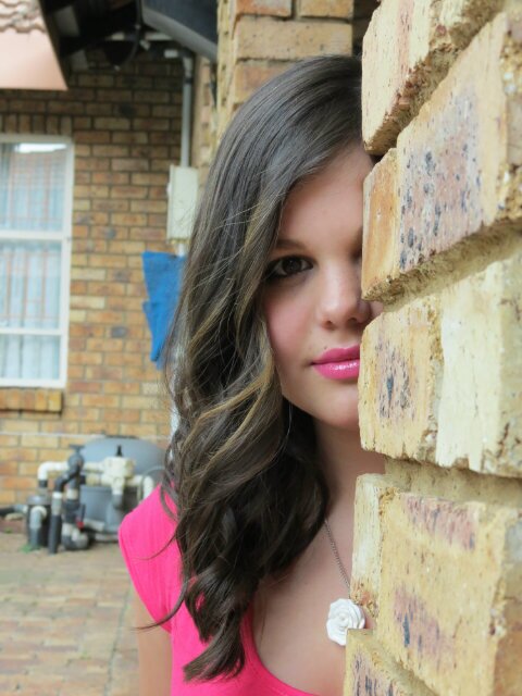 So I'm kaitlyn I'm 14 I'm single so please follow me I follow back  love ya #14 #Directioner #Guitarist #Singer #SongWriter