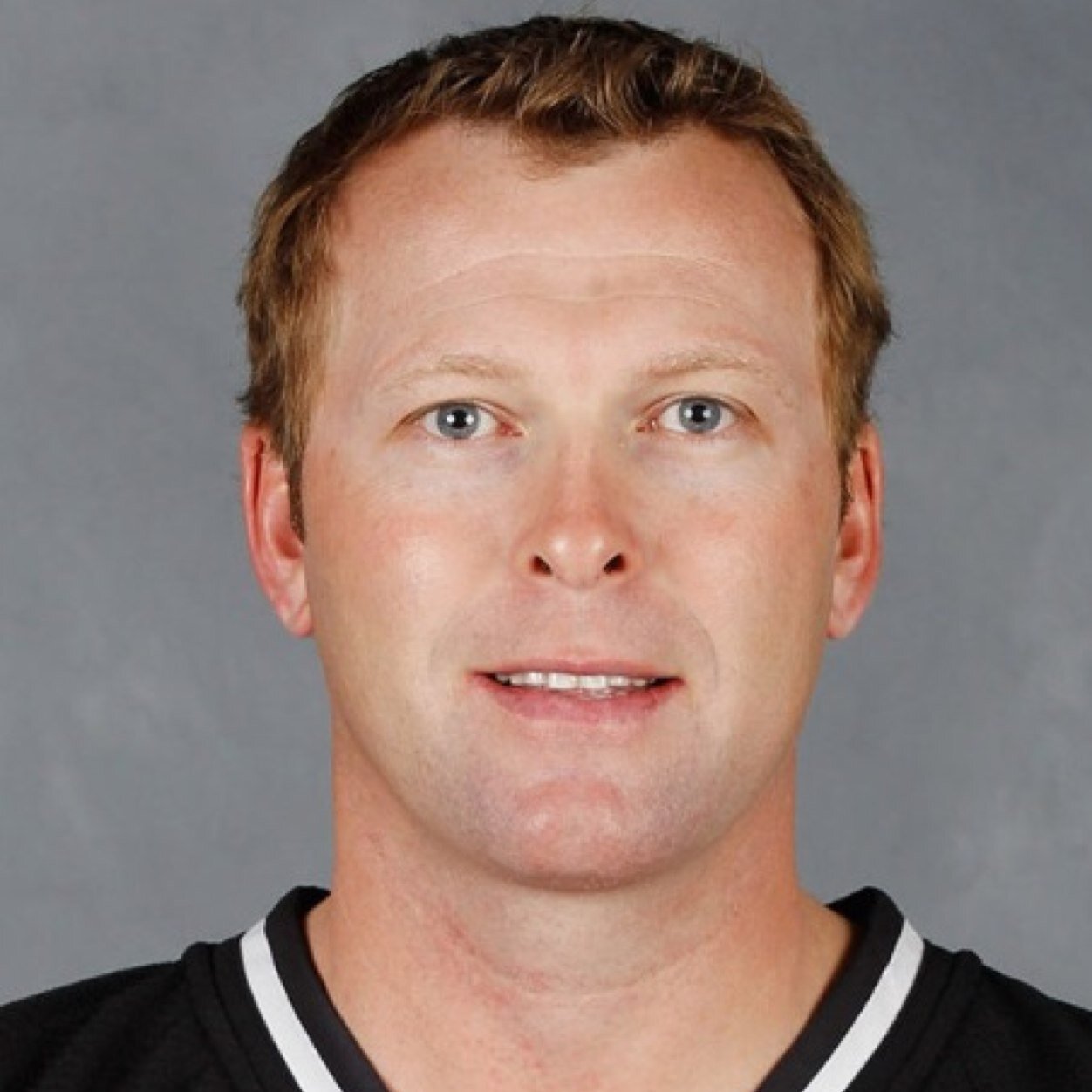 Im the legendary goaltender who plays for the devils. Fuck any other goaltender including lundqvist. Parody account