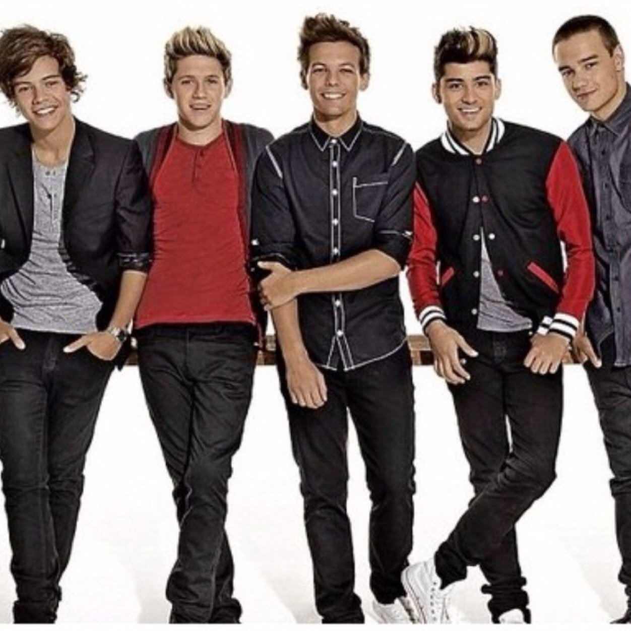 dluverforever3's profile picture. 5 foot somethen with the skinny jeans... And i am in love with 1D they are my life and my everything I AM A TRUE DIRECTIONER i am obsessed with them