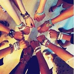 1D_trade's profile picture. Just gave u a free follow. Please follow  @homelyworld instead.