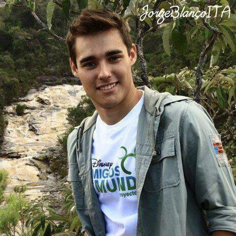 Notizie, curiosità, foto esclusive, tutto e di più sul nostro Jorge Blanco. Pagina Italiana ufficiale. Jorge Blanco | Italia ©
