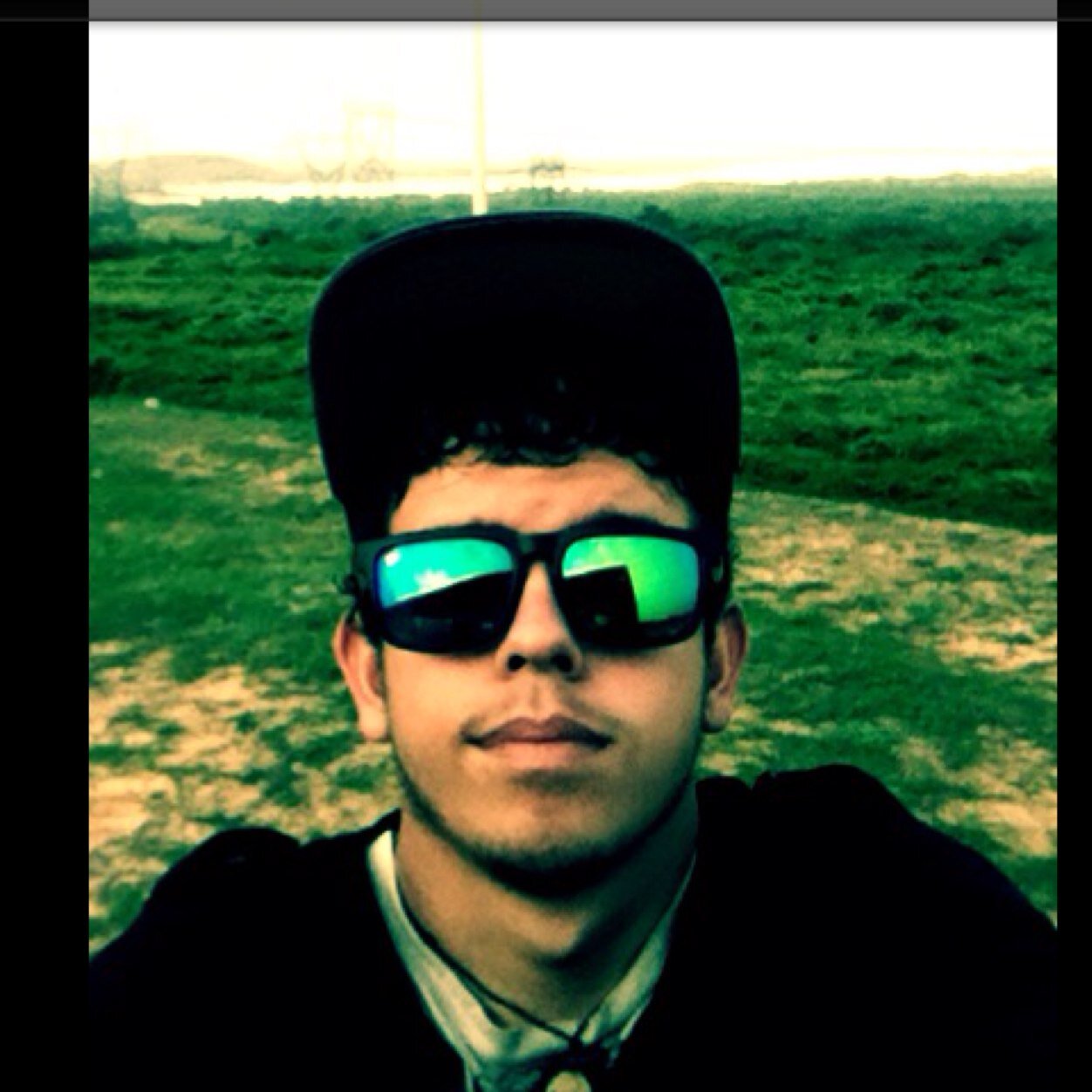 En el futbol: La Vinotinto, CDLara, fc barcelona.
En la musica: El rap es mi música mi poesía, el hip-hop es mi forma de vida mi oxígeno, mi noche y día...