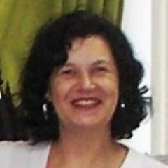 Professora, devoradora de livros e scrapper.