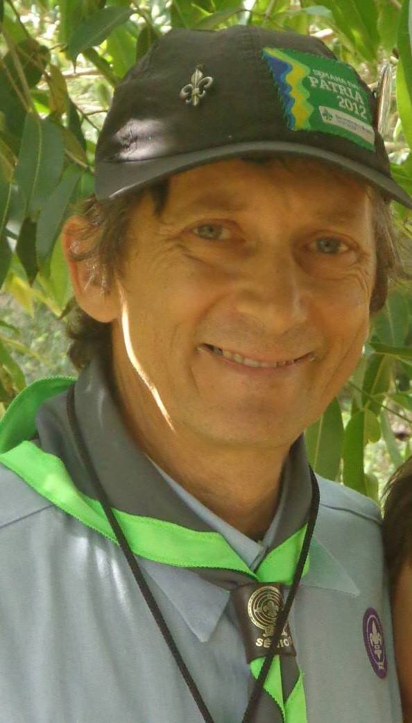 Chefe escoteiro na tropa escoteira do 104 Grupo Escoteiro do mar ACÁCIA em Balneário Rincão Santa catarina..atividade profissional  jardinagem e paisagismo..