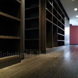 Custom producer of wide plank floors and natural finishes