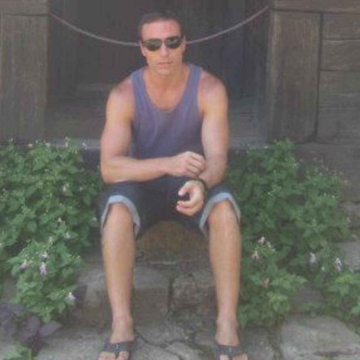 hfirakaslea's profile picture. 